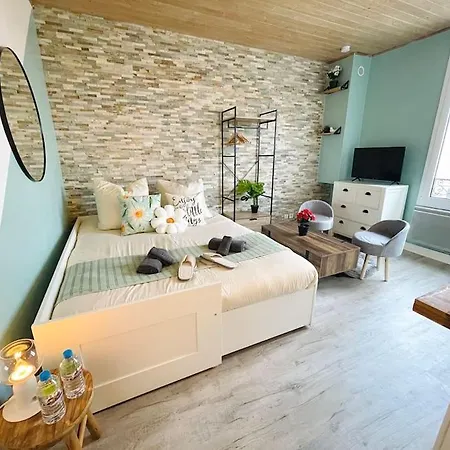 Le Minty Cocoon, Bright & Close To Paris *