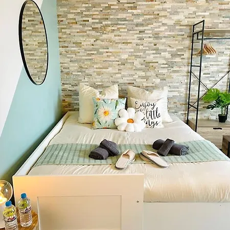 Le Minty Cocoon, Bright & Close To Paris