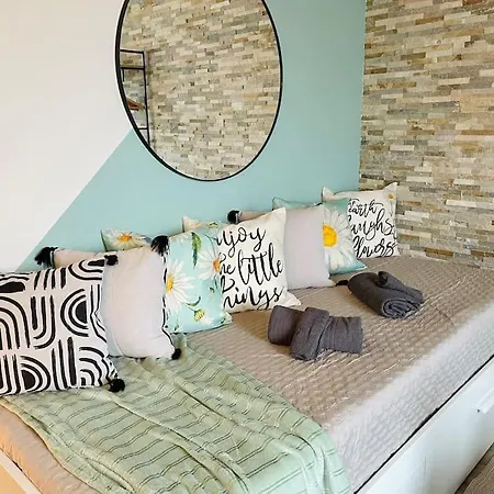 Le Minty Cocoon, Bright & Close To Paris * Maisons-Laffitte